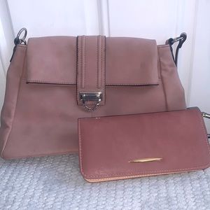 Enzo Angiolini pale pink shoulder bag